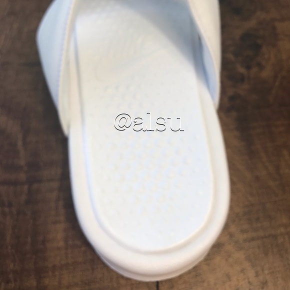 NWT Nike Benassi Duo Ultra White WMNS - Picture 4 of 5